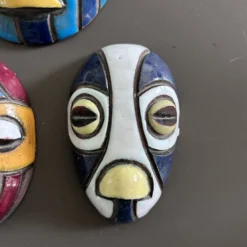 Collection de 3 masques africains en céramique