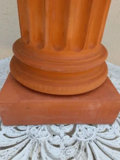 Colonne antique cannelée piedestal en terre cuite