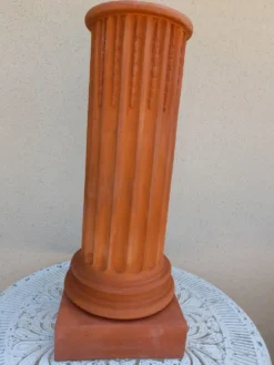 Colonne antique cannelée piedestal en terre cuite