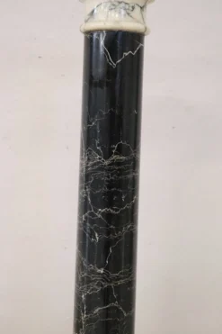 Colonne antique en marbre noir et blanc, Italie fin du 19ème siècle