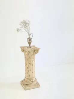 Colonne corinthienne de style romain