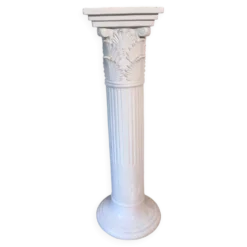 Colonne corinthienne en faïence blanche