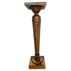 Colonne de présentation de style Louis XVI en hetre teinté XX siècle