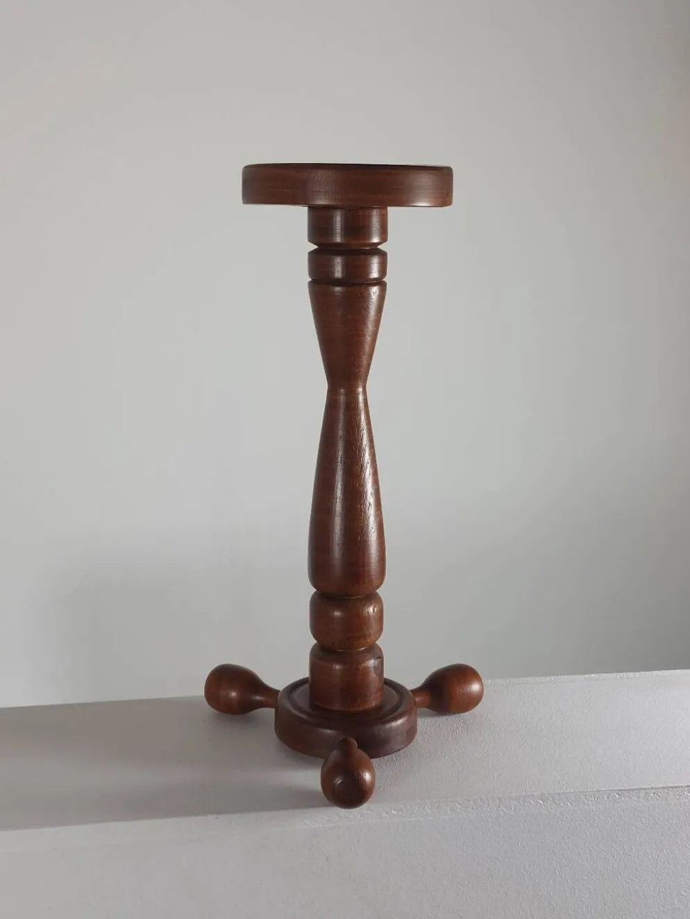 Colonne de support à fleurs vintage en bois tourné