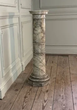 Colonne en albâtre, vers 1880