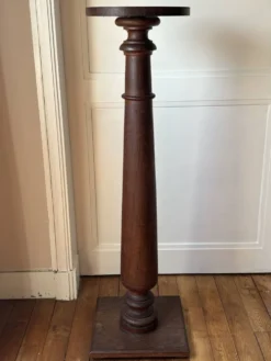 Colonne en bois