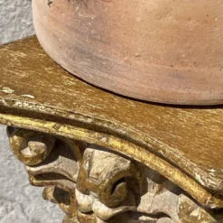 Colonne en bois style corinthien avec dorures
