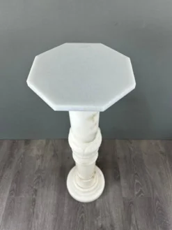 Colonne En Marbre Blanc Sculpté, Milieu Du XXe Siècle