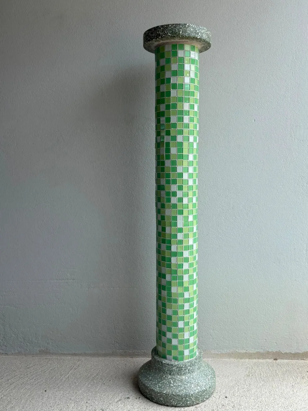 Colonne en mosaïque et terrazza