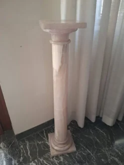 Colonne italienne en marbre rose, années 60