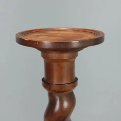 Colonne, piédestal en noyer ancien, Italie, fin du XIXe siècle