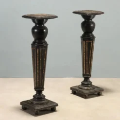 Colonnes anciennes en bois ébonisé et nacre, XIXe siècle