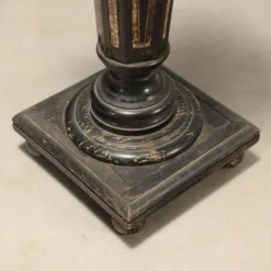 Colonnes anciennes en bois ébonisé et nacre, XIXe siècle