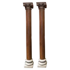 Colonnes corinthiennes en bois de style italien du 19e siècle sur socles en grès, ensemble de 2.