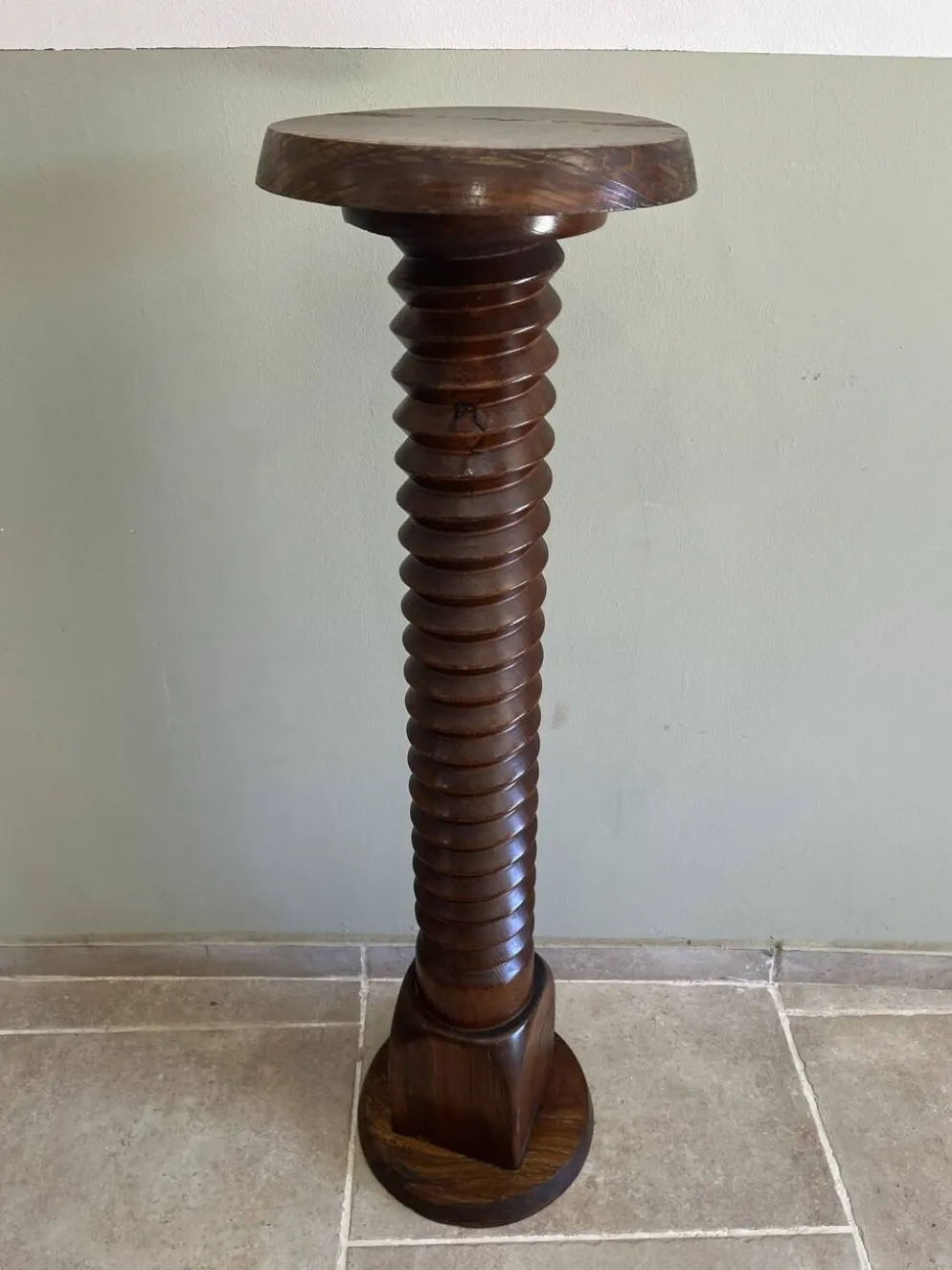 Colonne sellette vis de pressoir