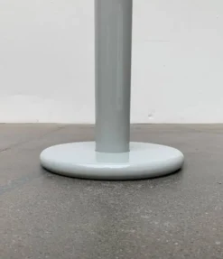 Colonne, table d'appoint space age en métal