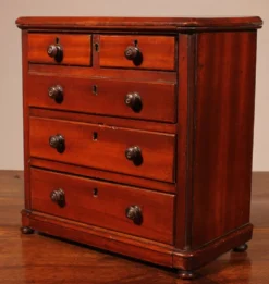 Commode De Maitrise En Acajou Du 19° Siècle