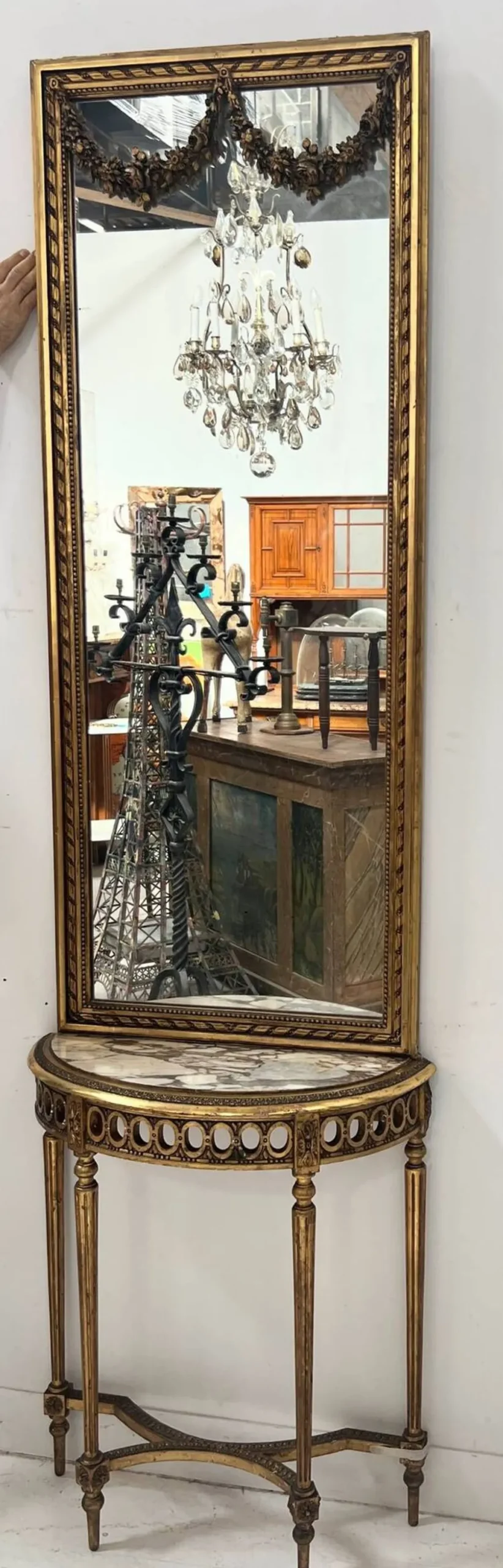 Console et miroir d'entre deux de style Louis XVI en bois doré