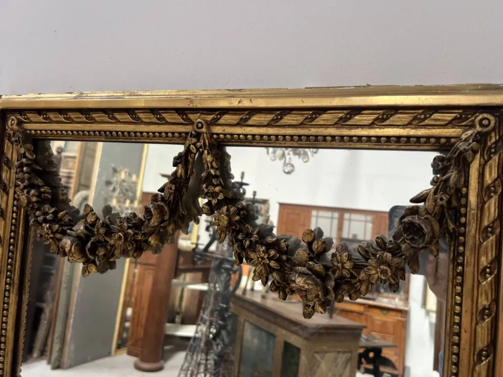 Console et miroir d'entre deux de style Louis XVI en bois doré