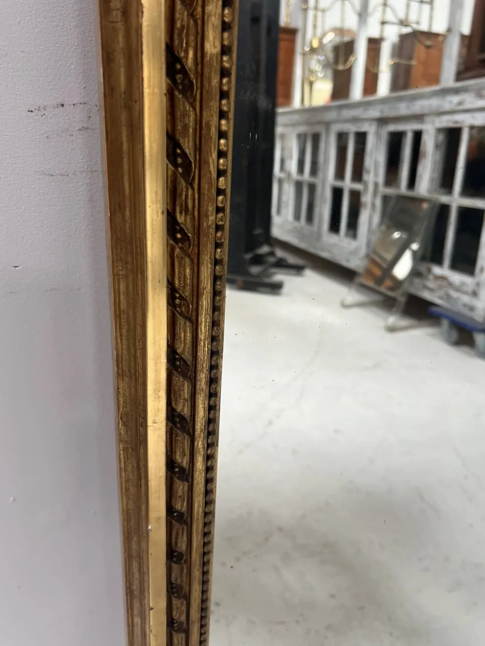 Console et miroir d'entre deux de style Louis XVI en bois doré