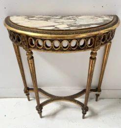 Console et miroir d'entre deux de style Louis XVI en bois doré