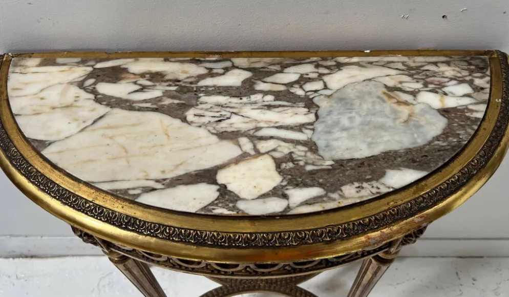 Console et miroir d'entre deux de style Louis XVI en bois doré