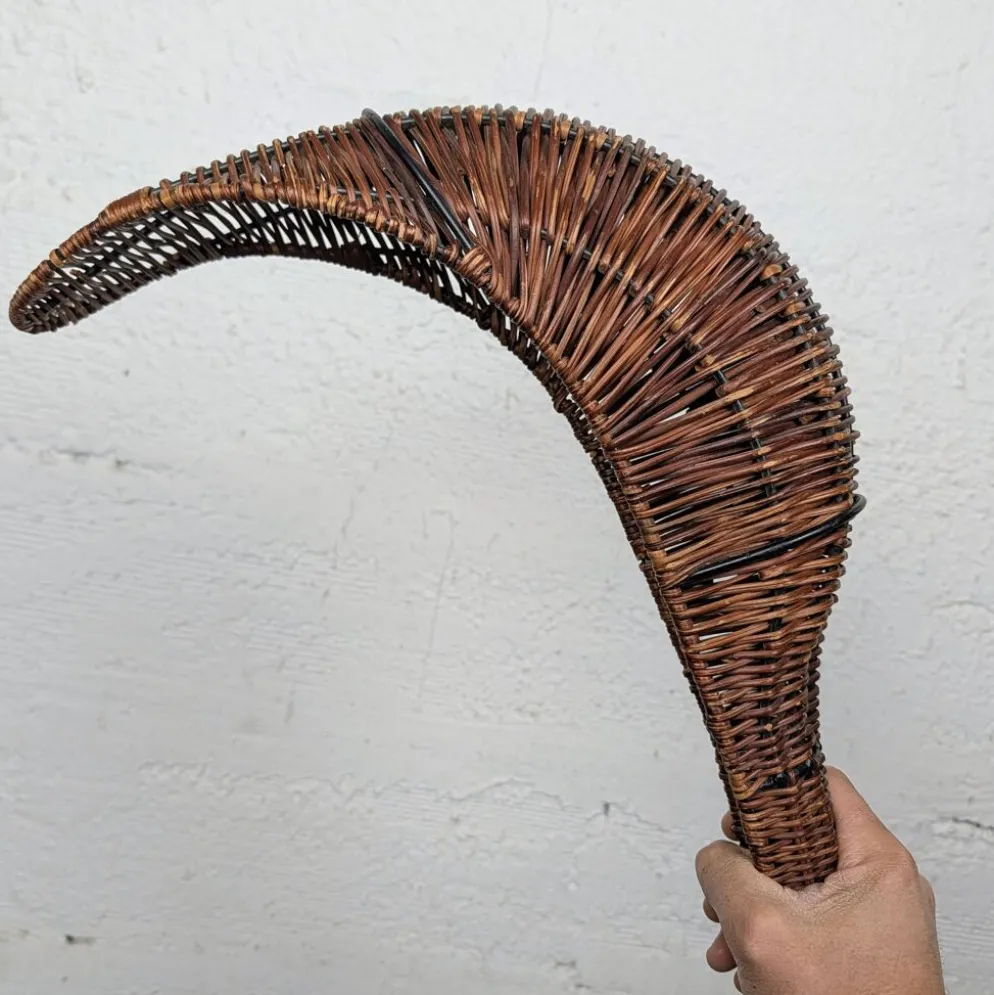 Corbeille "Chistera" en osier tressé