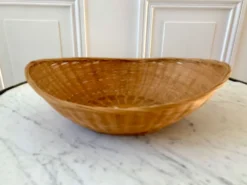 Corbeille en osier ovale années 70