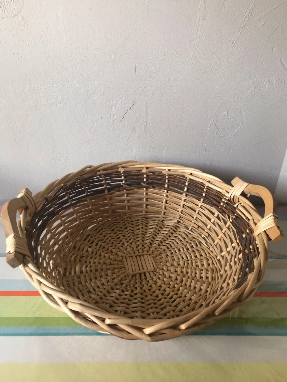 Corbeille en osier vintage