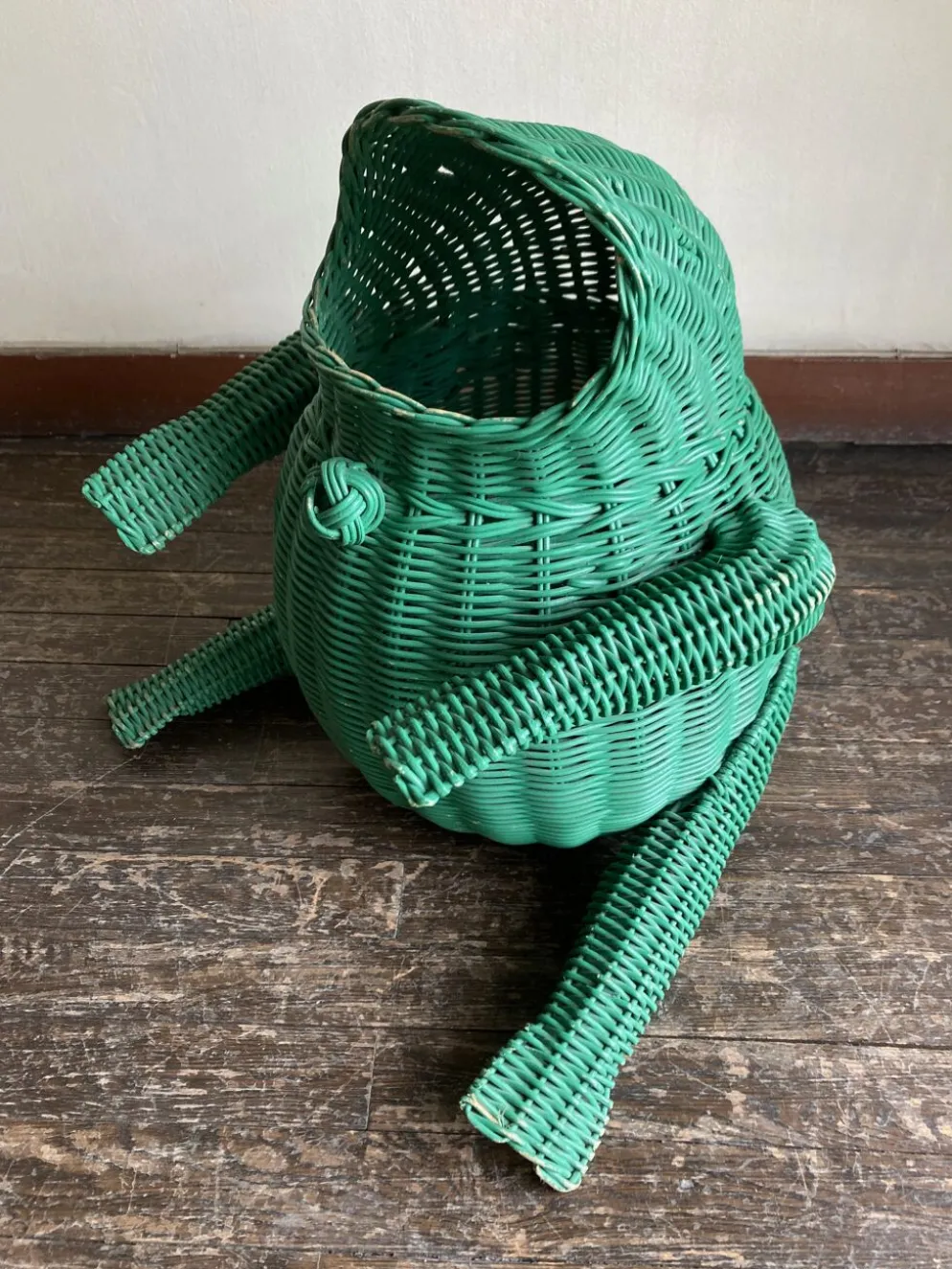 Corbeille grenouille en osier 1980