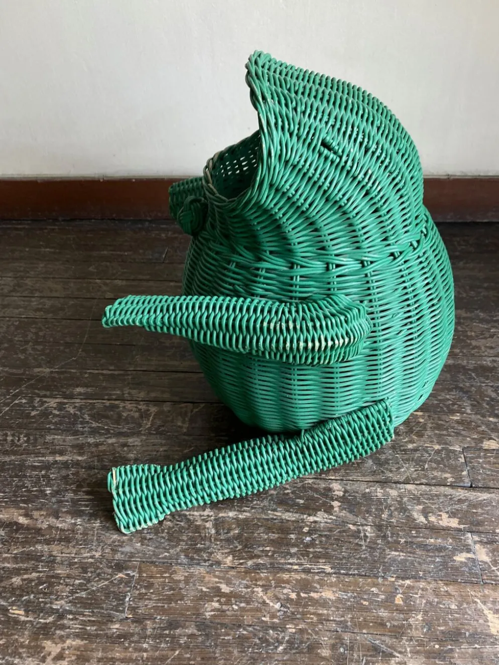 Corbeille grenouille en osier 1980