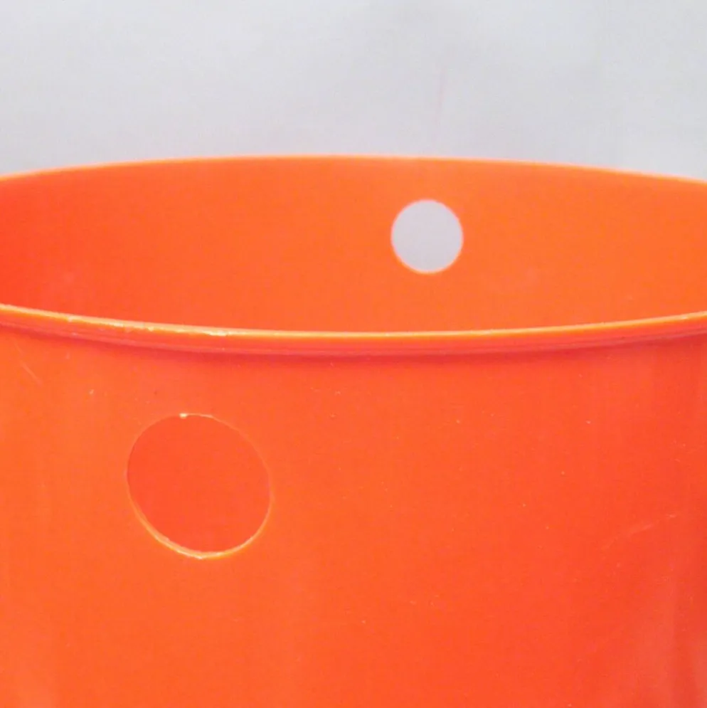 Corbeille orange Roger Tallon Art et Bureau