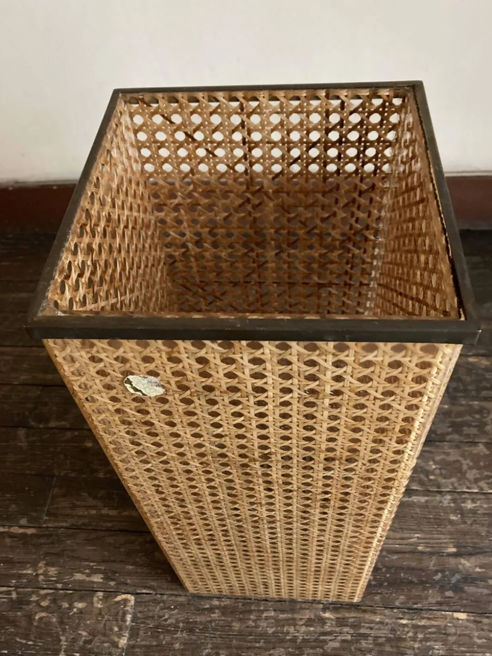 Corbeille à papier cannage et plexiglas 1970