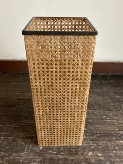 Corbeille à papier cannage et plexiglas 1970