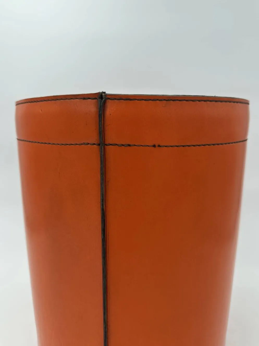 Corbeille à Papier en Cuir Orange Façon Sellier, dans le Goût d'Hermès, Ann
