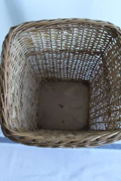 Corbeille à papier en osier