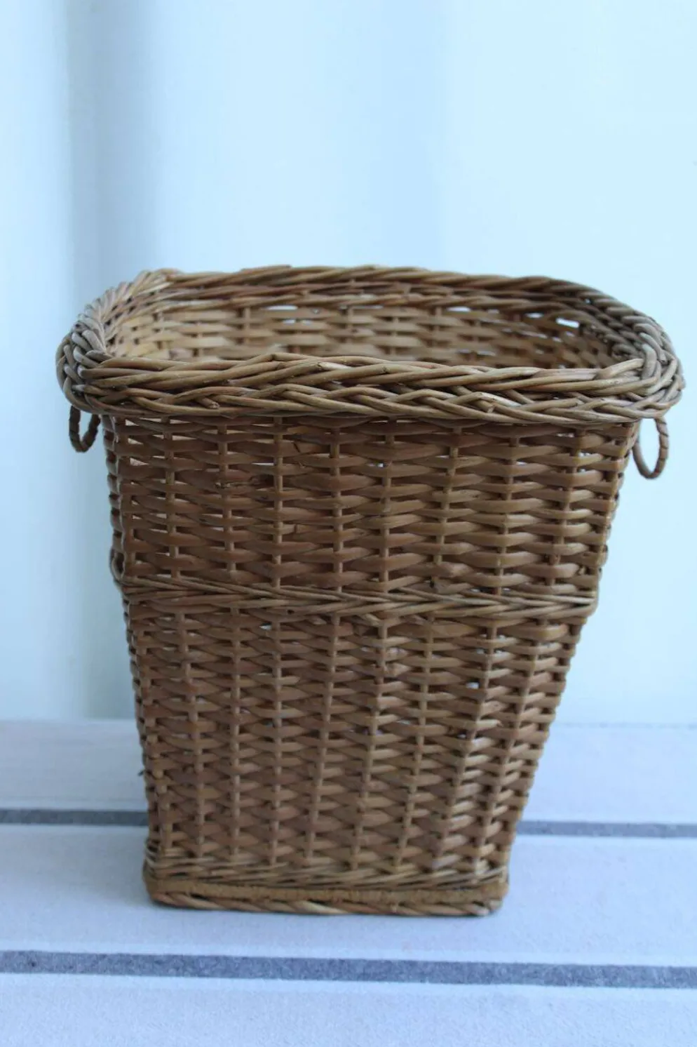 Corbeille à papier en osier
