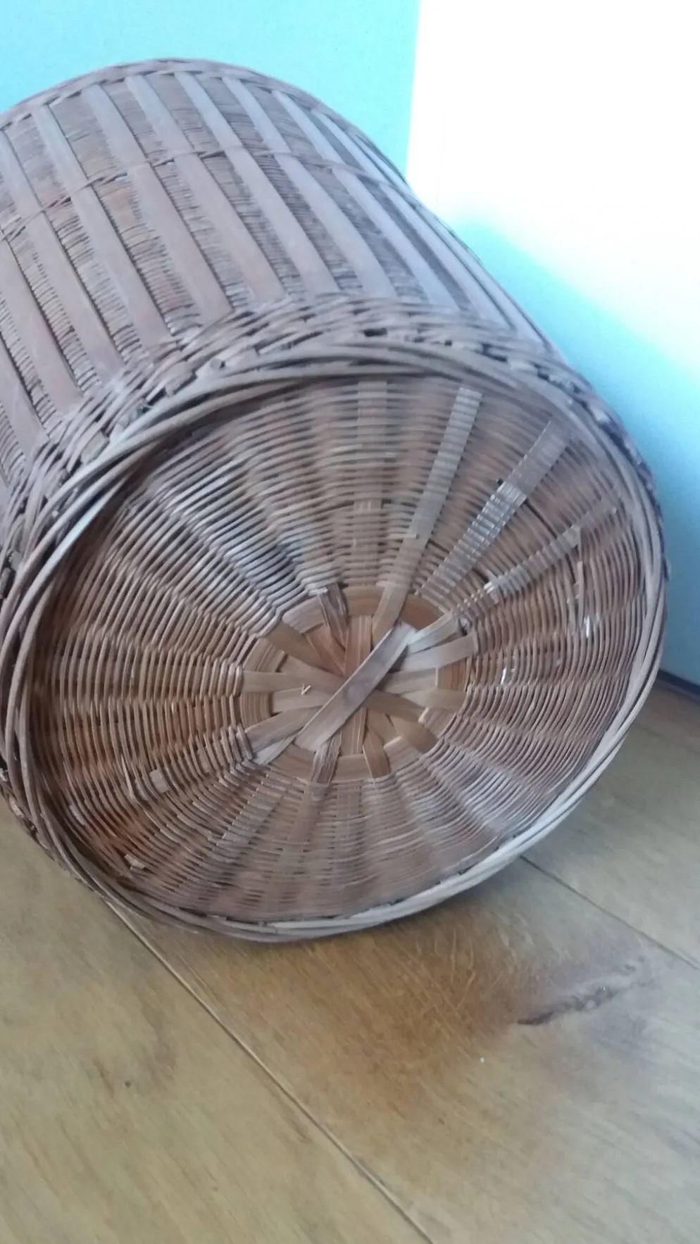 Corbeille à papier en rotin osier, panier ou cache pot