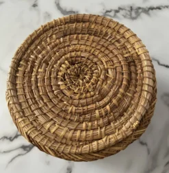 Corbeille ronde jonc tressé