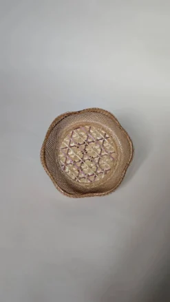 Corbeille tressée en fibre naturelle