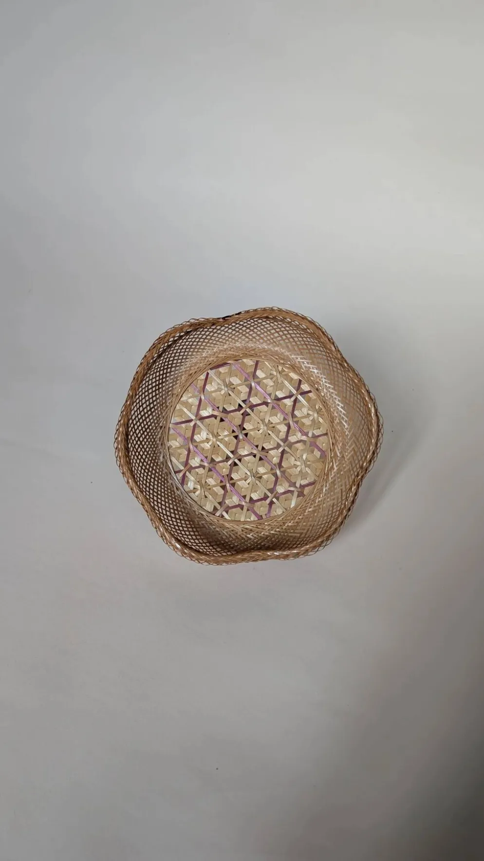 Corbeille tressée en fibre naturelle