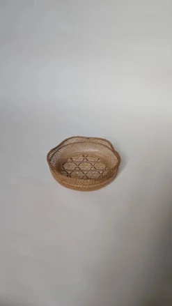 Corbeille tressée en fibre naturelle