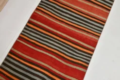 Couloir Vintage Rayé – Tapis Kilim Graphique Tissé Main, 77x360 Cm