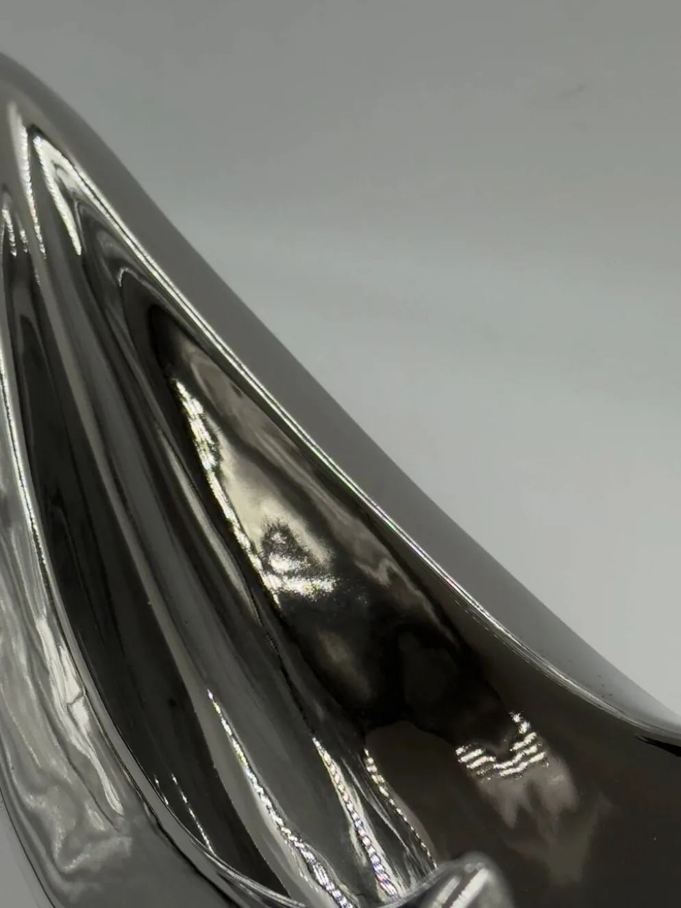 Coupe de centre de table vintage en métal argenté sculptural avec poignée en volute