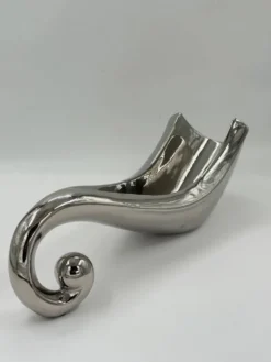 Coupe de centre de table vintage en métal argenté sculptural avec poignée en volute