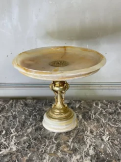 Coupe en onyx et bronze doré vers 1880