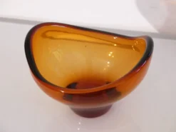 Coupe scandinave en verre forme libre