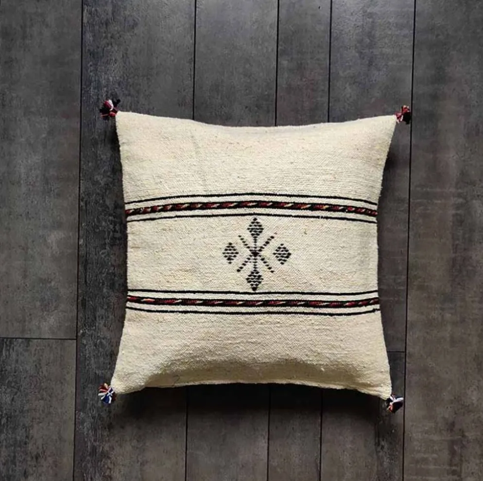 Coussin berbère jaune pâle en coton