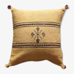 Coussin berbère jaune à pompon en coton