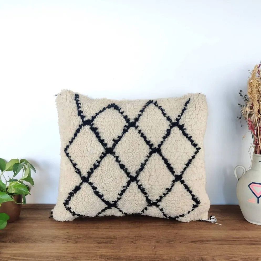Coussin berbère losanges noirs